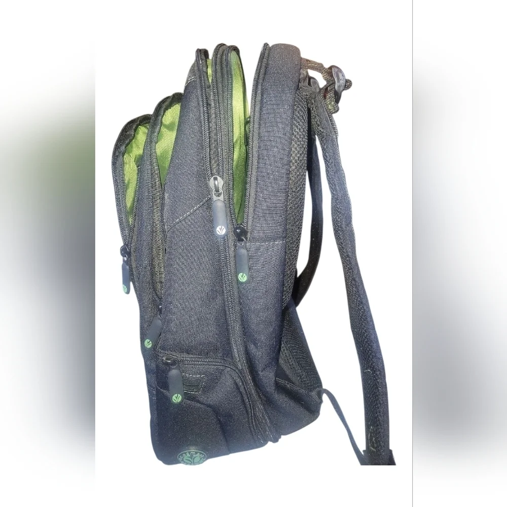 Targus 17 Black Spurce Ecosmart Checkpoint-Friendly Men's Backpack